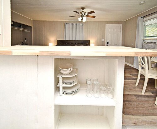 Comfy Studio Apartment Near Downtown and Disney