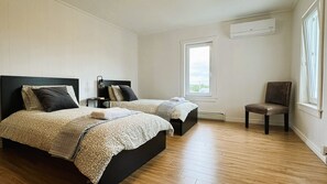 4 soverom, strykejern/-brett, wi-fi og sengetøy