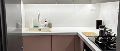 Four, plaque de cuisson, lave-vaisselle