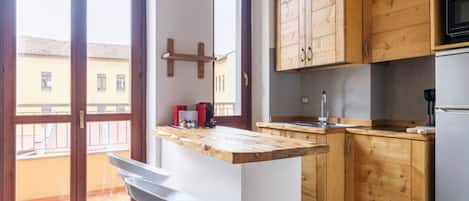 Microondas, parrilla de estufa y lavavajillas