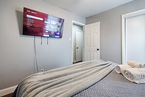 3 bedrooms, iron/ironing board, travel cot, free WiFi