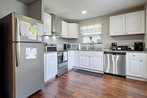 Microwave, oven, stovetop, dishwasher