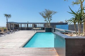 Pool - Royale 203 Green Point - Pool, Location, View (Cape Town)