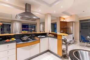 Fridge, microwave, oven, stovetop