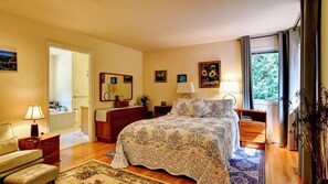 2 habitaciones, escritorio, tabla de planchar con plancha y wifi gratis 