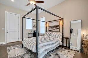 1 bedroom, desk, iron/ironing board, WiFi