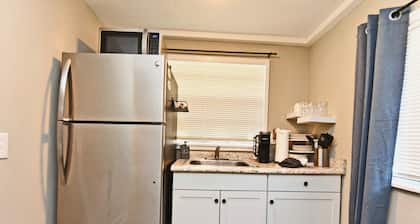 All-You-Need Studio Apartment Near Downtown and Disney