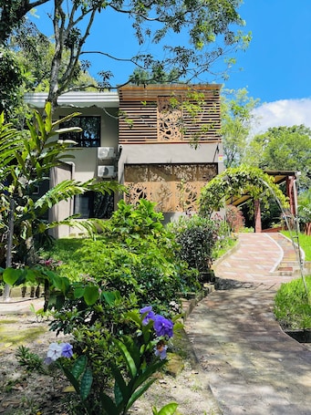 Front of property. Casa Jacky