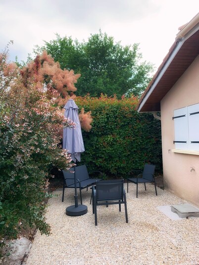 Semi-detached house near Lake Sanguinet with terrace and garden