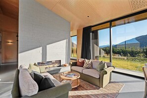 TV, fireplace, offices