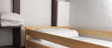 1 habitación, wifi y ropa de cama
