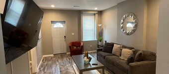 Modern Hyde Park Retreat {Renovated 2BR with Stylish Updates & Prime Location}