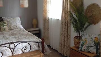 3 chambres, fer et planche à repasser, Wi-Fi gratuit, draps fournis