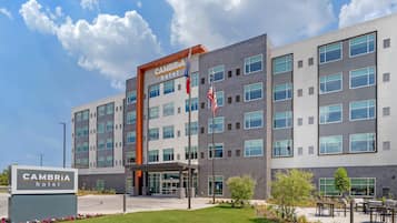 المنشأة من الخارج