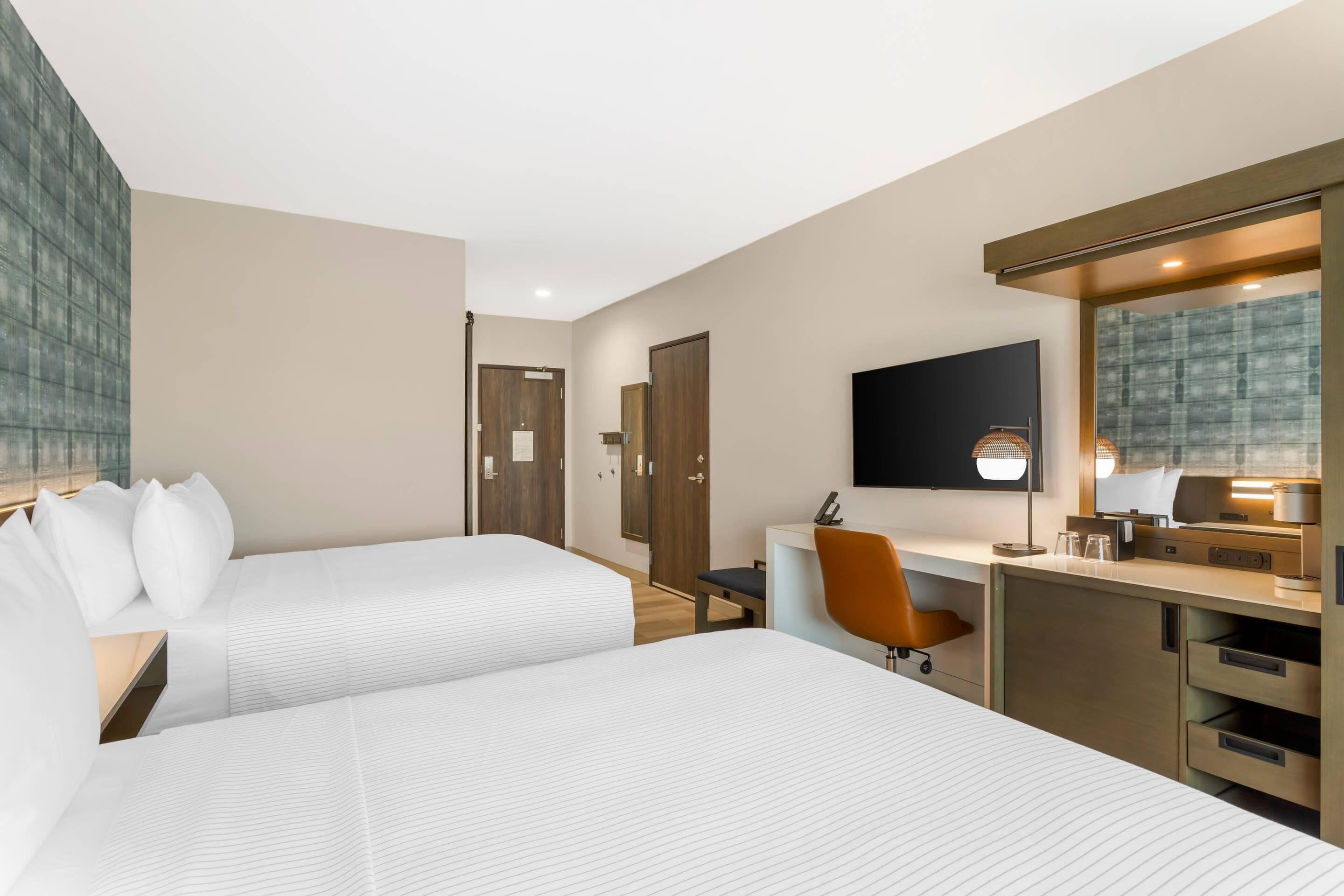 Desk, laptop workspace, WiFi (free), bed sheets