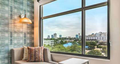 Cambria Hotel Fort Worth - Medical Center