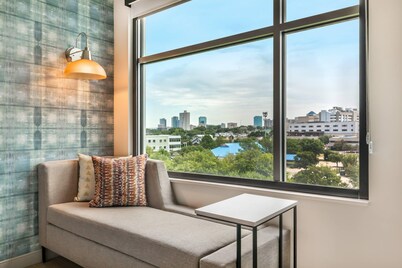 Cambria Hotel Fort Worth - Medical Center