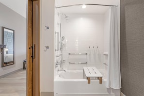 Room, 1 King Bed, Accessible Bathtub, Non Smoking | Desk, laptop workspace, free WiFi, bed sheets