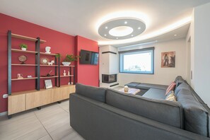 TV, caminetto