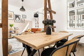 Dining - Lighthouse - 2 apartments - Very central - PS5 & Switch (Rotenburg an der Fulda)