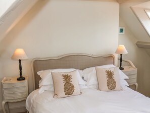3 bedrooms, individually decorated, individually furnished, free WiFi