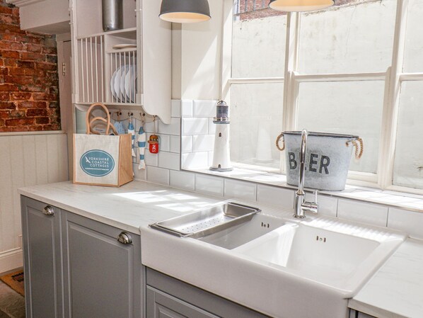 เครื่องล้างจาน, เครื่องครัว/จาน/ช้อนส้อม