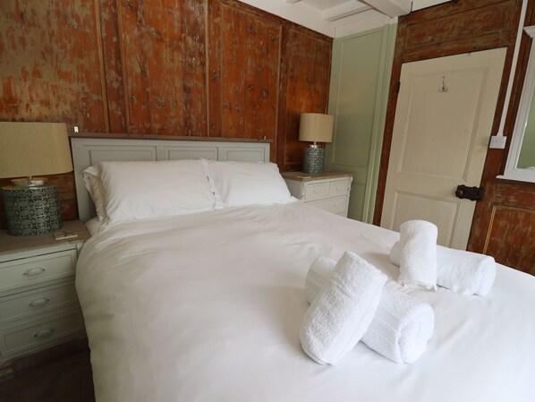 3 bedrooms, individually decorated, individually furnished, free WiFi - Greenfingers (Whitby)