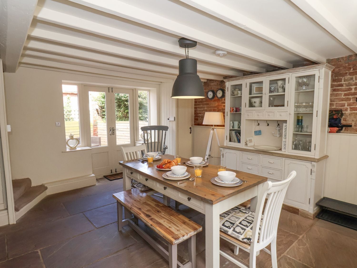 Cottage | Interior