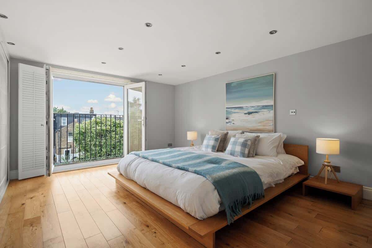 3 bedrooms, iron/ironing board, travel cot, WiFi