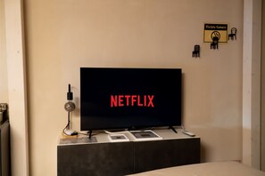 1 habitación, tabla de planchar con plancha, wifi y ropa de cama 