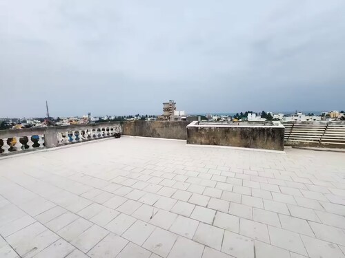 1 BHK Apartment Near Rock Beach, White Town, Ashram