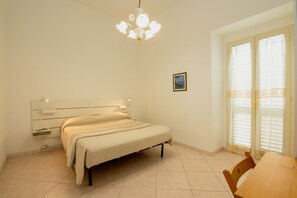 2 chambres, bureau, Wi-Fi, draps fournis