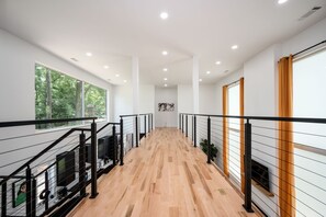 Interior - The Briarcliff Glass House
Fabulous 6-bedroom SMART house with smar (Atlanta)