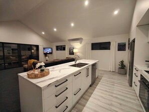 Fridge, stovetop