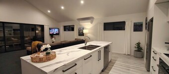 The Beautiful Trio – 3 Homes for One Group