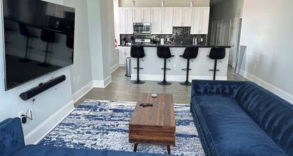 Huge Downtown home w/parking 4 bdrm Penn Station