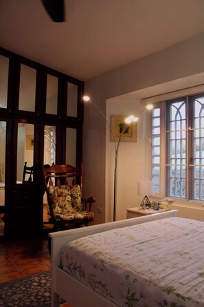 WiFi, bed sheets - Spacious 5-bedroom house in Pueblo of Rincón with A/C and infinity pool. (Pueblo)