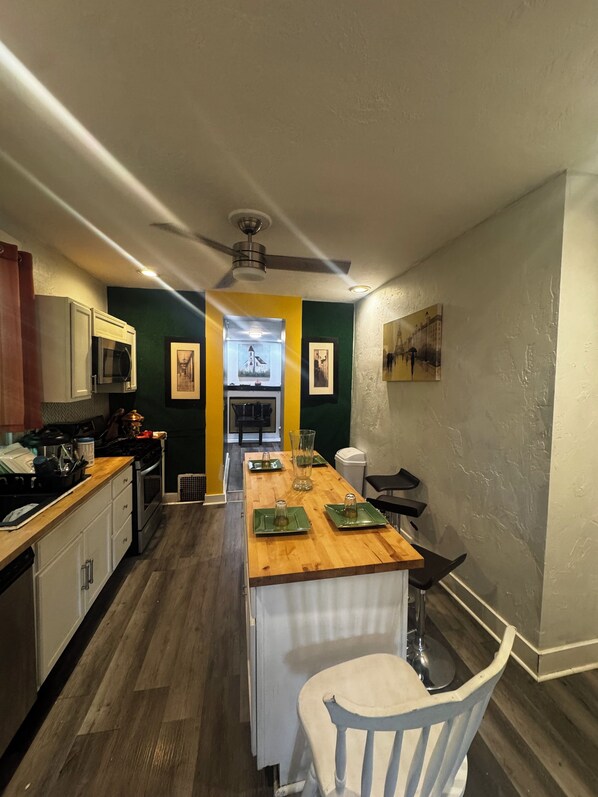 Microwave, oven, stovetop, dishwasher