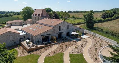 Le Domaine de la Haye - GĂźte de groupe 16 personnes - 15 minutes du Puy du Fou