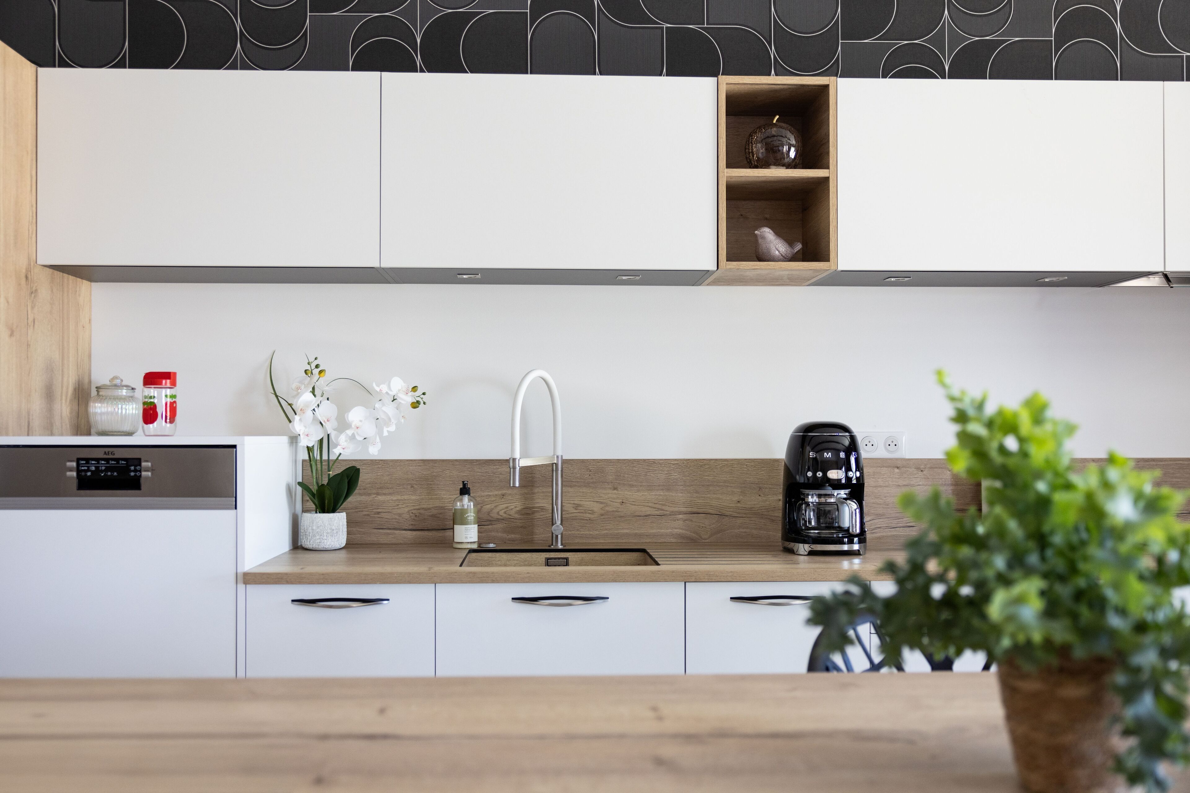 Microonde, forno, piano cottura, lavastoviglie