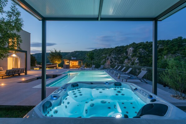 Piscine extérieure
