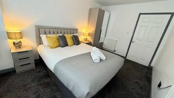 Family Apartment | Blackout curtains, iron/ironing board, free WiFi