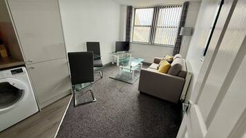 Apartamento familiar | Cortinas opacas, tabla de planchar con plancha, wifi gratis