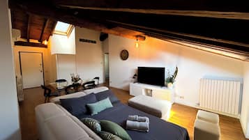 Smart TV, stereo
