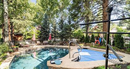 Aspen Hideaway by Avantstay Walk to Aspen, Near Slopes + Pool & Hot Tub Access