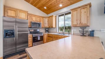 Micro-ondes, four, plaque de cuisson, lave-vaisselle