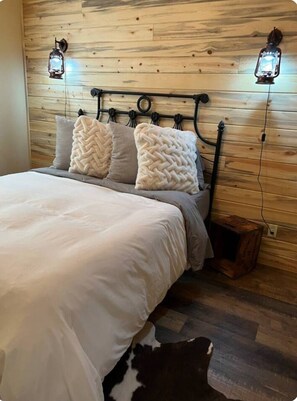 3 多间卧室、免费 WiFi、床单