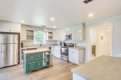 Walk to Winery! Home w/ Patio & Yard in Holt