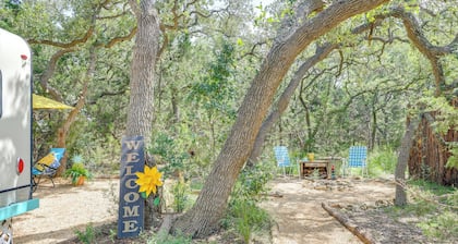 6 Mi to Wimberley Square: 'Happy Days Cruiser'