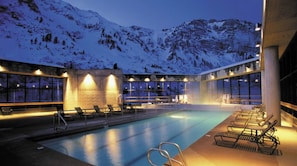 Piscine extérieure, piscine chauffée